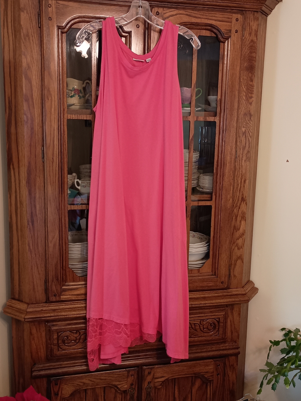 Sleeveless Pink A-Line Maxi Dress with Lace Hem